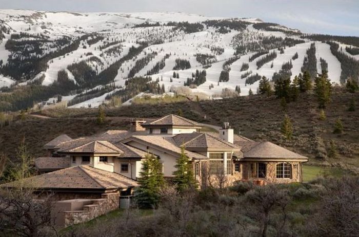 Mountain mansion, Colorado, United States