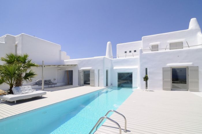 Summer house in Paros, Cyclades, Greece by Alexandros Logodotis