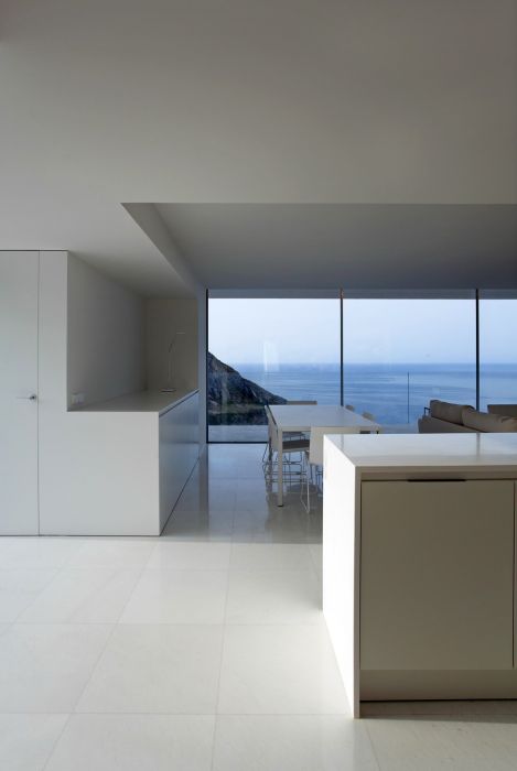 House on the Cliff by Fran Silvestre Arquitectos studio, Calpe, Alicante, Spain