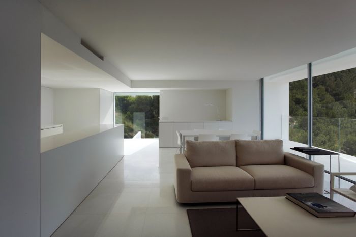 House on the Cliff by Fran Silvestre Arquitectos studio, Calpe, Alicante, Spain