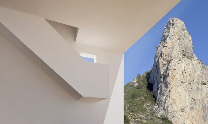 House on the Cliff by Fran Silvestre Arquitectos studio, Calpe, Alicante, Spain