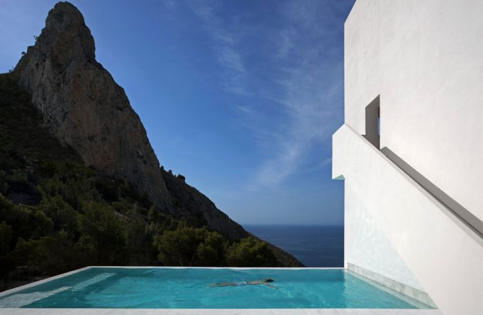 House on the Cliff by Fran Silvestre Arquitectos studio, Calpe, Alicante, Spain