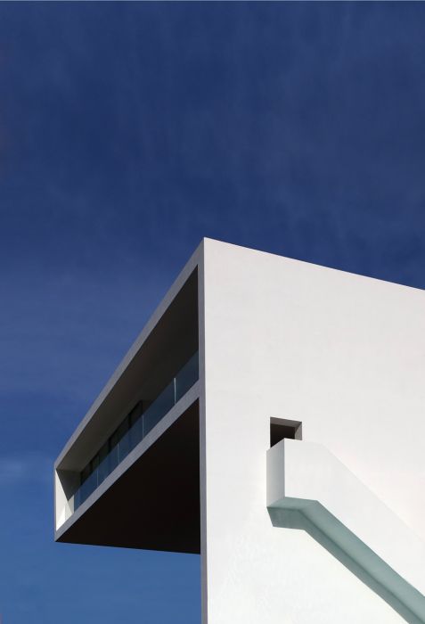 House on the Cliff by Fran Silvestre Arquitectos studio, Calpe, Alicante, Spain