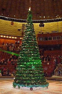 Architecture & Design: Christmas tree, Moscow, Russia