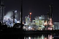 Architecture & Design: Factory plant in the night, Japan