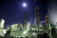 Architecture & Design: Factory plant in the night, Japan