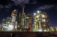 Architecture & Design: Factory plant in the night, Japan