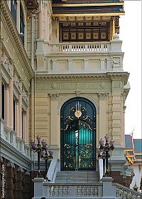 Architecture & Design: The Royal Grand Palace in Bangkok, Thailand