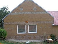 Architecture & Design: house made of wine corks