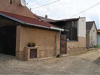 Architecture & Design: house made of wine corks