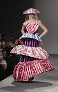 Architecture & Design: shocking fashion