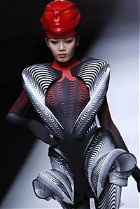 Architecture & Design: shocking fashion