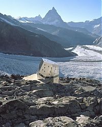 Architecture & Design: house on the top of the mountain