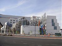 Architecture & Design: Lou Ruvo Center for Brain Health, Las Vegas, Nevada