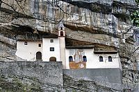 Architecture & Design: The Hermitage of San Colombano, Italy