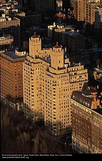 Architecture & Design: New York City from the air by Yann Arthus-Bertrand