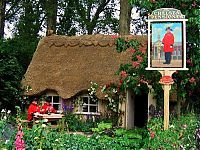 TopRq.com search results: House with a beautiful thatch roof, England, United Kingdom
