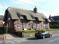 TopRq.com search results: House with a beautiful thatch roof, England, United Kingdom