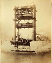 Architecture & Design: History: Construction of Tower Bridge, 1886-1894, London, England, United Kingdom