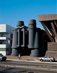 Architecture & Design: Giant World replicas by Claes Oldenburg