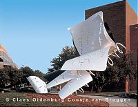 Architecture & Design: Giant World replicas by Claes Oldenburg