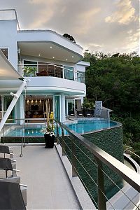 Architecture & Design: expensive house