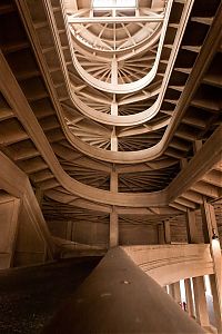 Architecture & Design: Rooftop racetrack, Lingotto automobile factory, Via Nizza, Turin, Italy