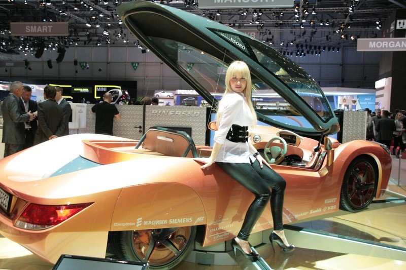 Girls from 2009 International Geneva Motor Show