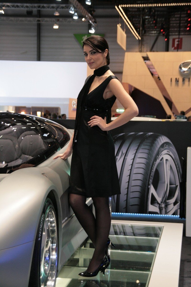 Girls from 2009 International Geneva Motor Show