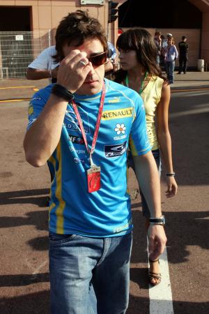 Fernando Alonso And His Girl Friend Raquel Del Rosario - Monaco 2006-05-25