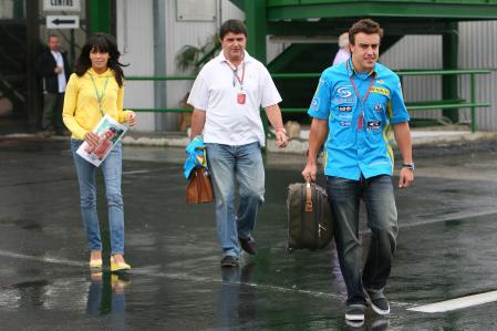 Fernando Alonso And His Girlfriend Raquel Rosario Budapest 2006-08-06