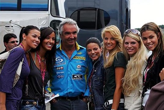 Flavio Briatore With F1 Girls Budapest 2006-08-05