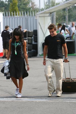 Renault F1 Team And Raquel Rosario Girlfriend Of Fernando Alonso Monza 2006-09-07