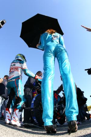 Talmacsi and girl, Valencia 125GP Race 2007