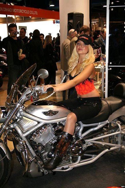 auto motor show girl