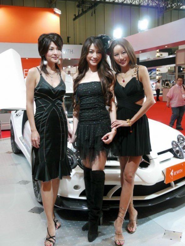 Auto motor show girls, Japan