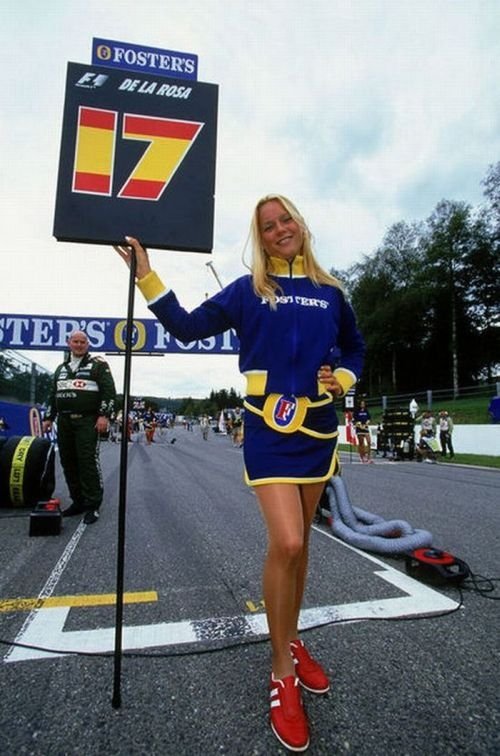 f1 grid girls