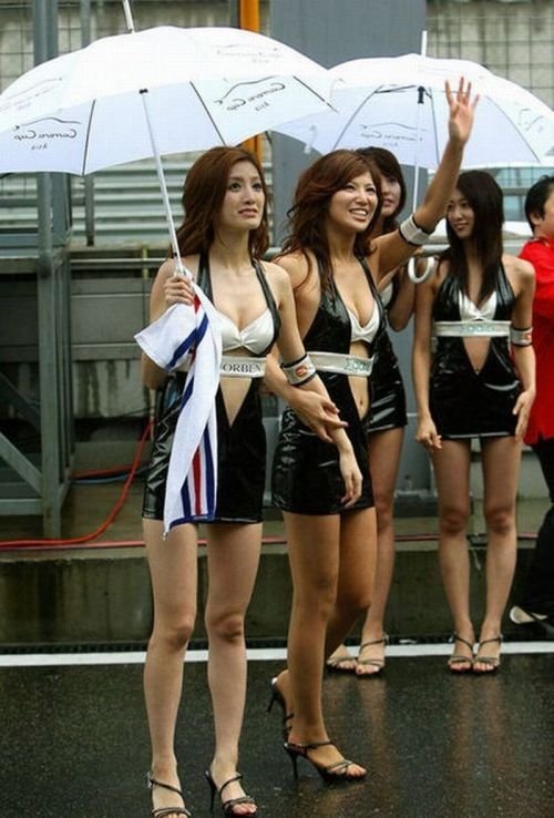 f1 grid girls