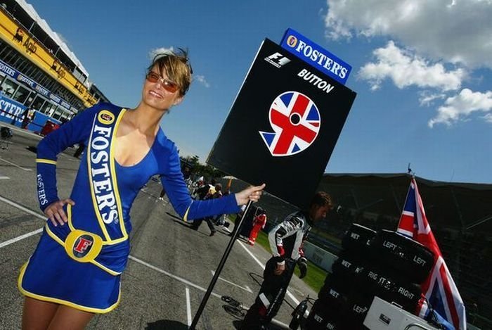 f1 grid girls