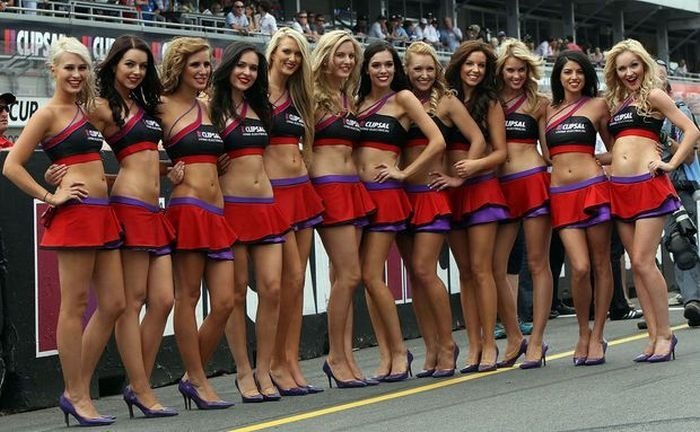 f1 grid girls