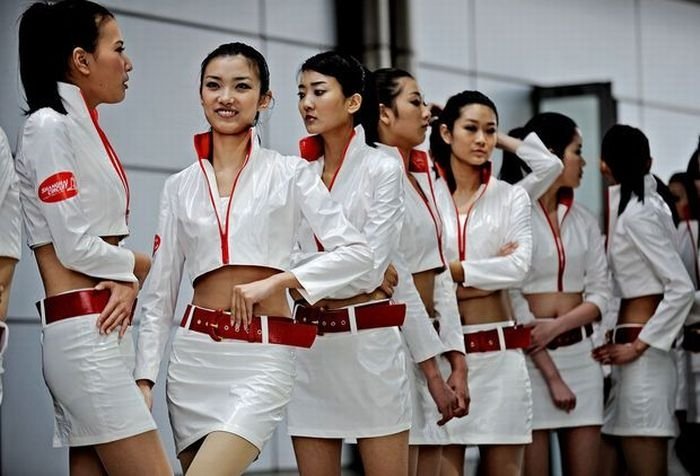 f1 grid girls