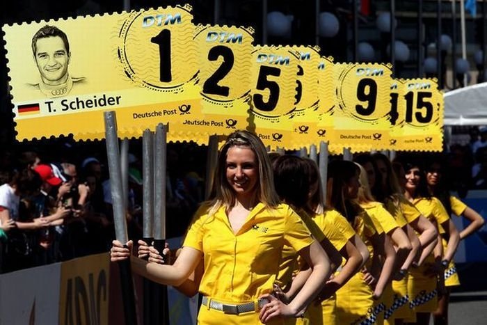 f1 grid girls