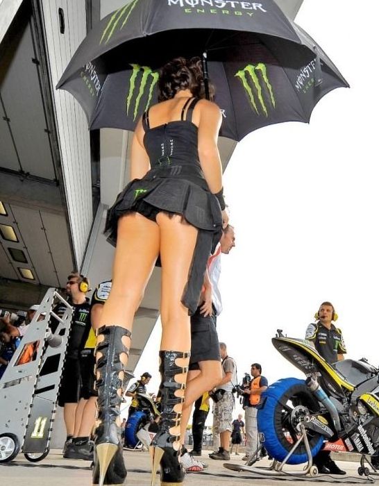 f1 grid girls