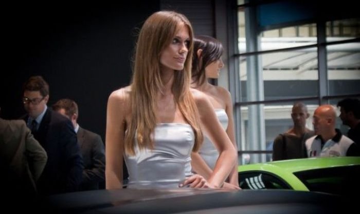 Girls from 2010 Paris Motor Show