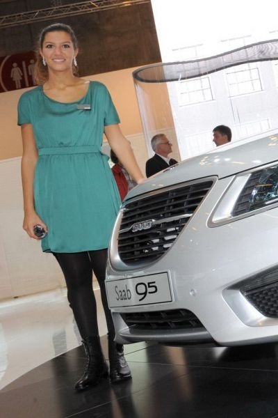 Girls from 2010 Paris Motor Show