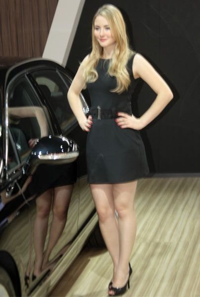 auto motor show girl