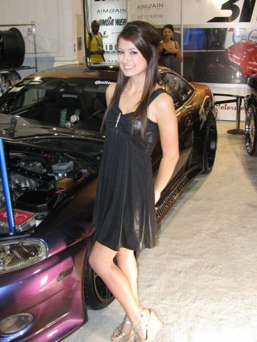 SEMA 2010 exhibition babes