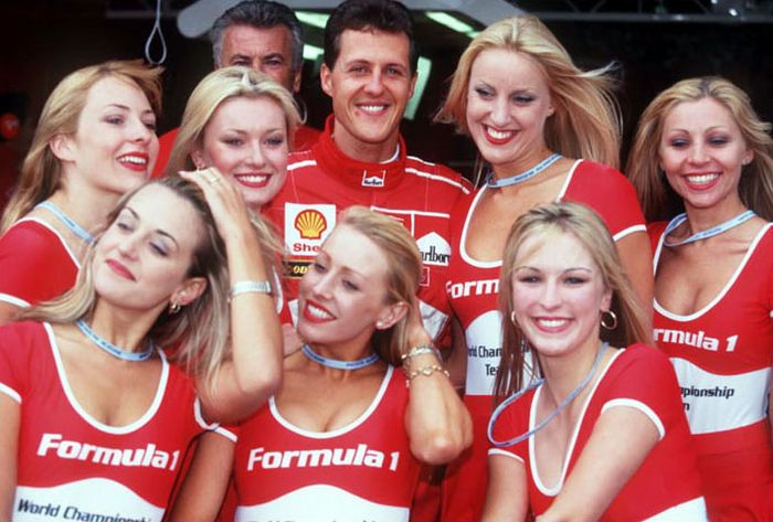 f1 grid girls