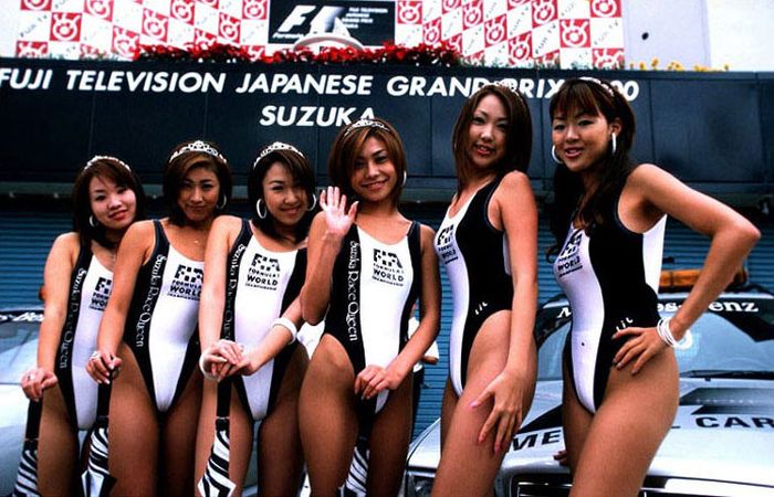 f1 grid girls