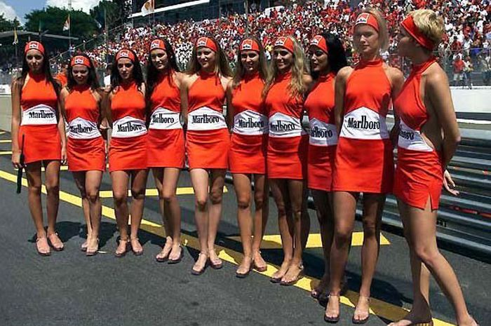 f1 grid girls